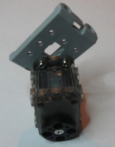XL-320_on_AX_part.jpg, Apr 2014 XL-320_on_AX_part.jpg